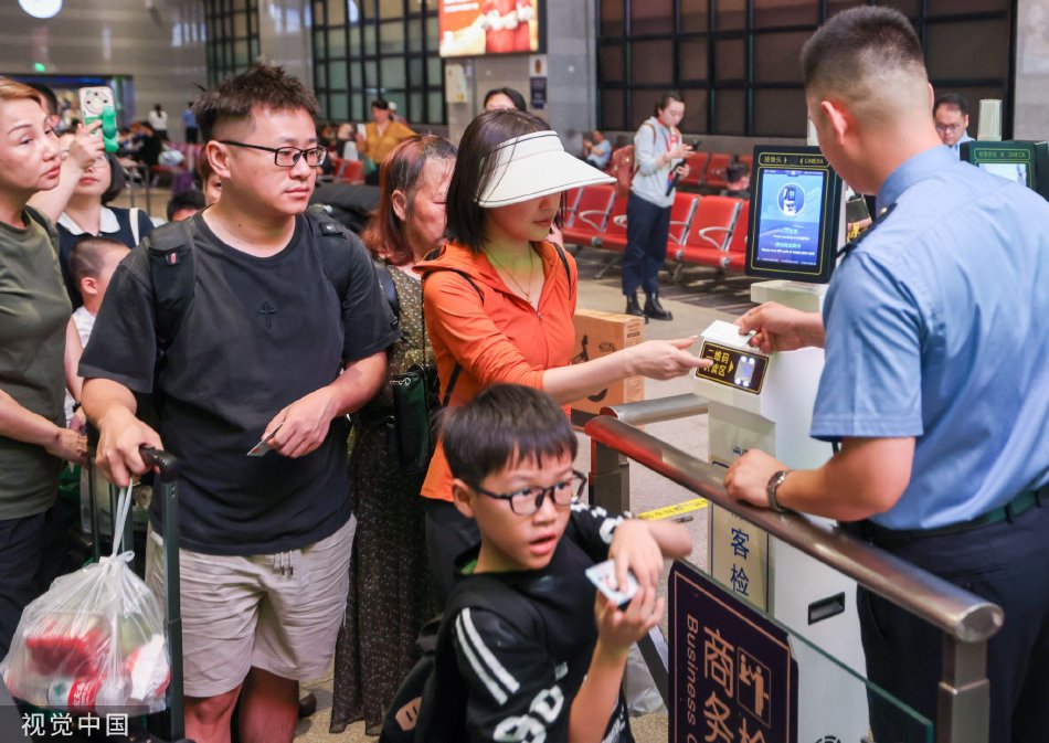 老师 好紧 蕾丝内裤动陈可一
