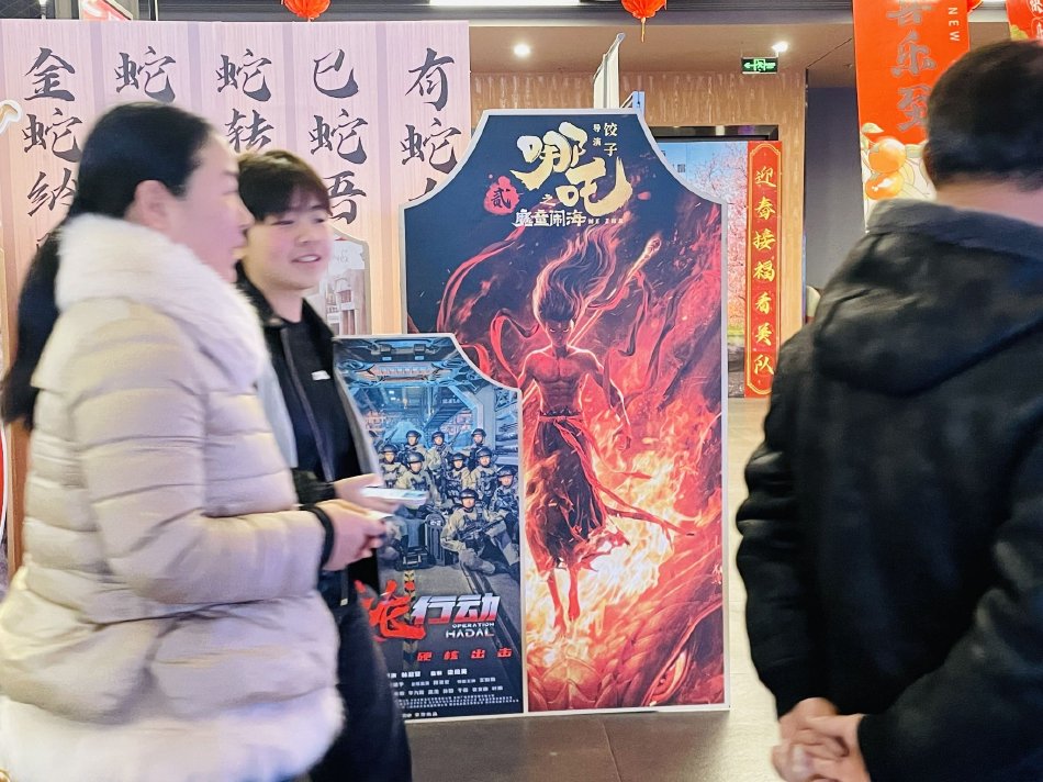 观看免费淫片毛片