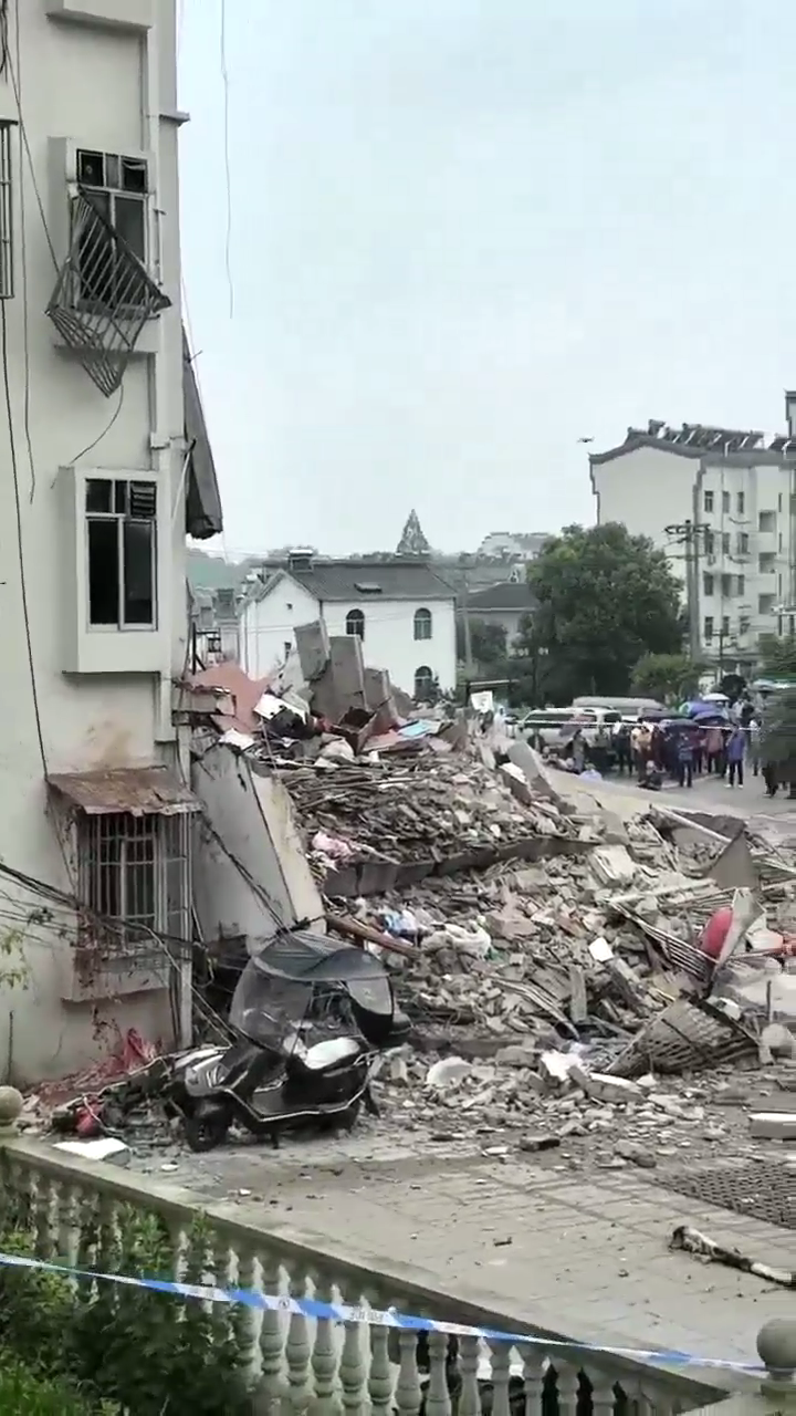 色天天综合