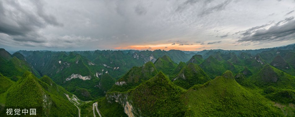 摸屌