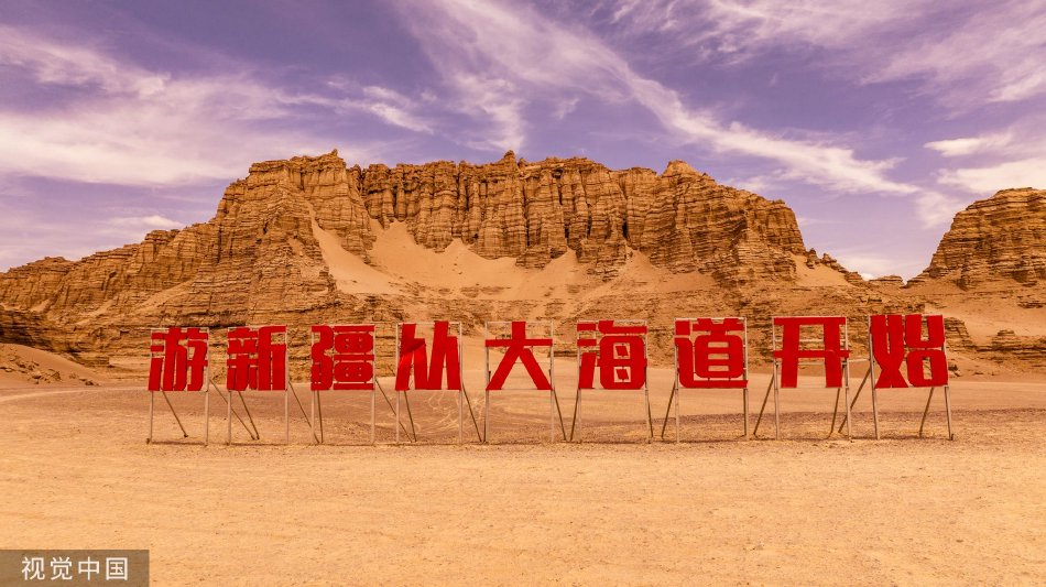 什么都不穿的欧美美女搞黄色网站