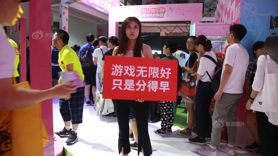 家庭乱伦尻屄