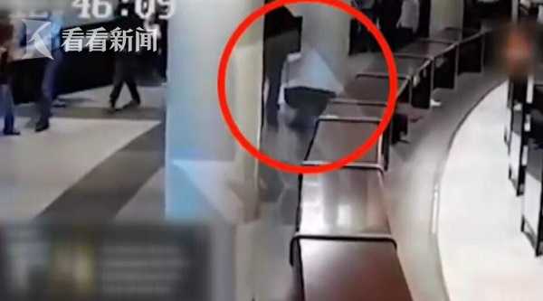 主人+调教+憋尿+高潮+锁男男