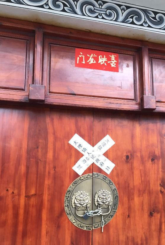 女生尿尿色情片