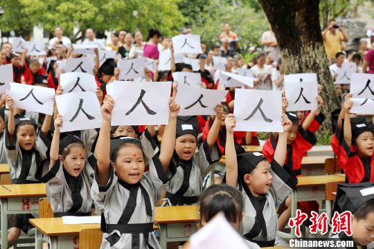 瑞克科技外销暴涨之谜：毛利率大幅下降，与前员工“神秘”关系引关注