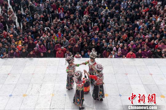 阿泰：我原本可以接到很多广告