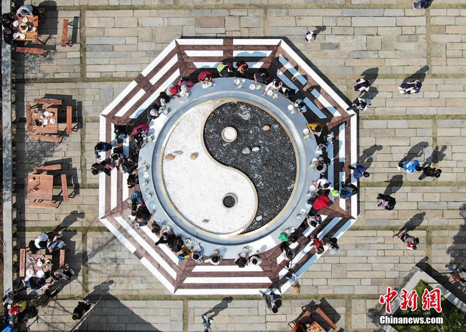 智能时代：中超 未来如何玩转高科技设备？