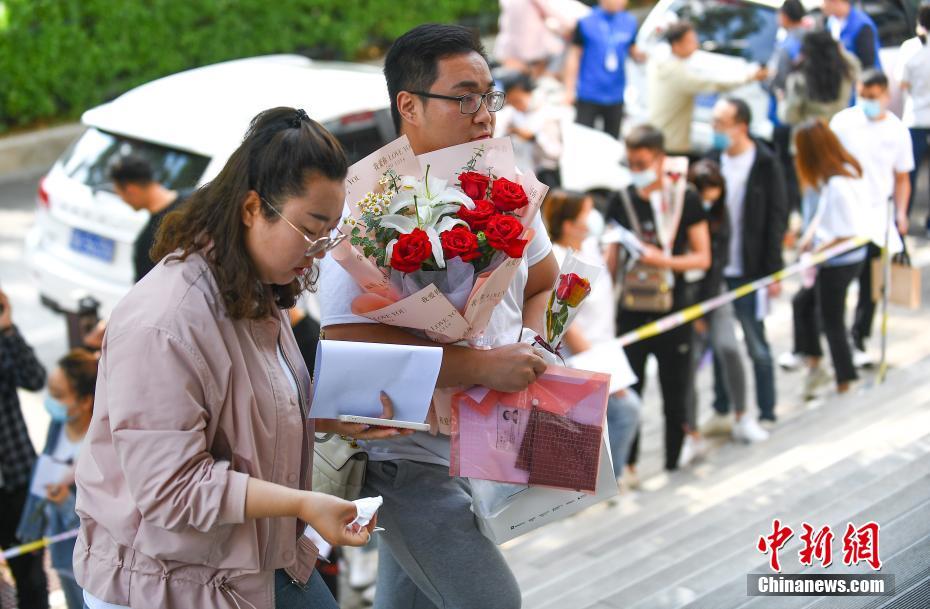 免费添女人囗交做爰视