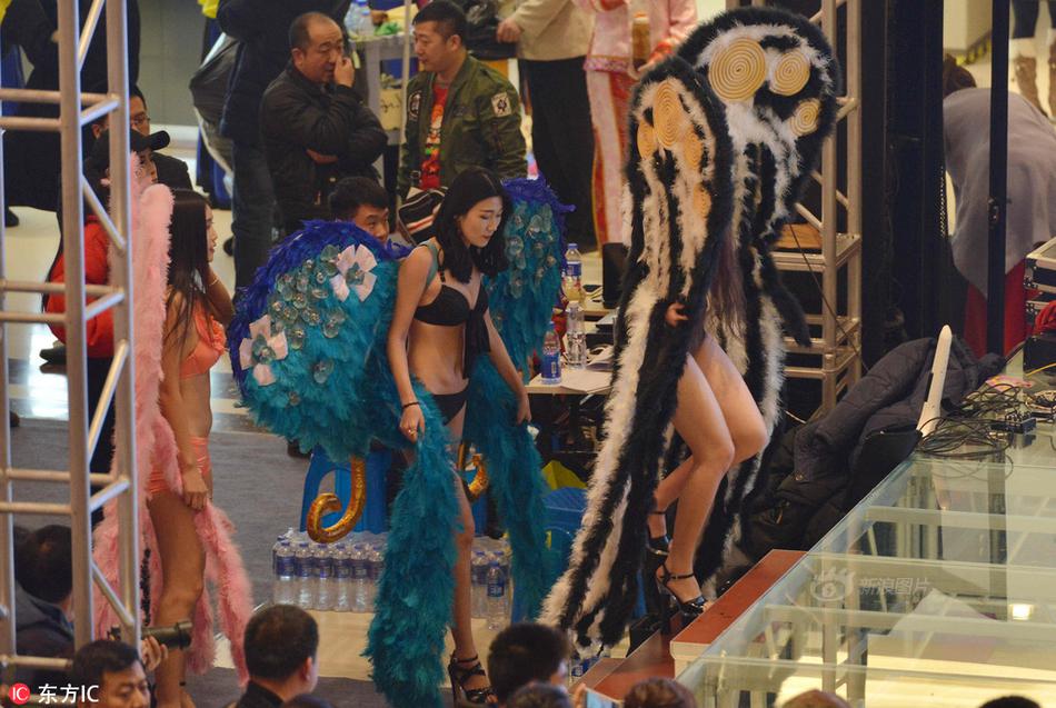 堀内未果子