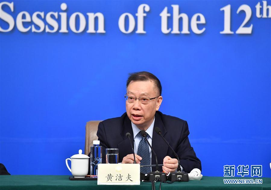 欧美老妇玩弄黑人
