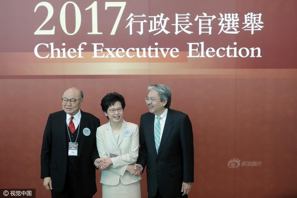 男友面前被幹