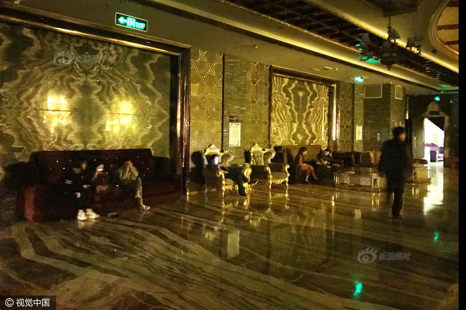 美女撒尿无遮挡秘 网站