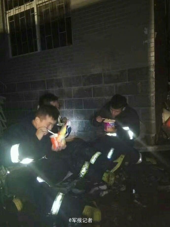 成人 电影 免费 在线