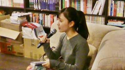 美女露出 让客人玩