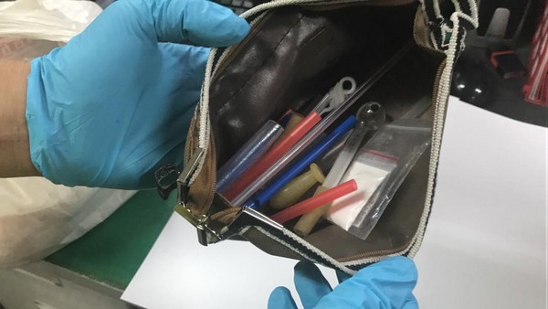 Xxxx一级片免费高清无码黄色片