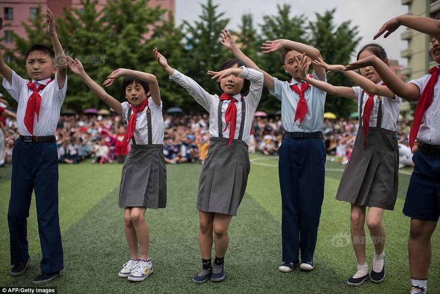 少妇被黑人3P