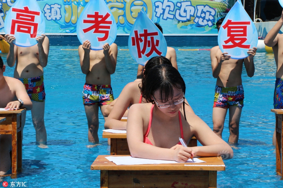 俄罗斯女人与狗操逼