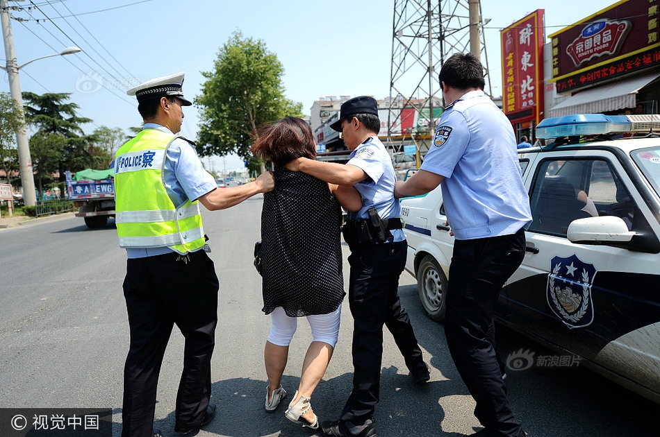 丰满熟女户外勾搭放牛姓
