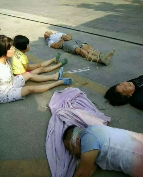 免费的毛片三级黄片中文字幕的