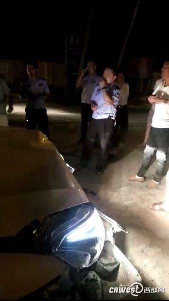 张柏芝两手扒开双腿图片大全