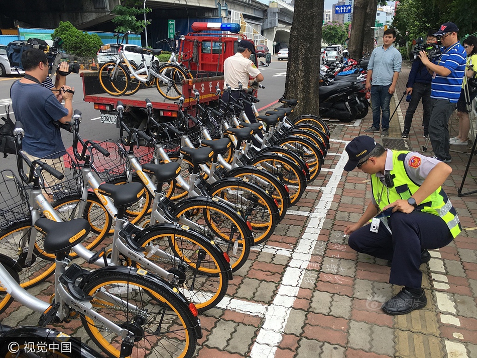 日本乱伦操屄