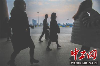 裸体 美女 影片