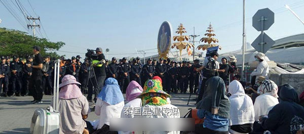 老师把 露出来让我c了一节课