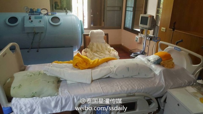 老少亂伦一区二区三区