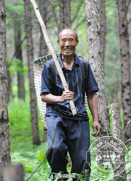 俄罗斯女人和狗操逼