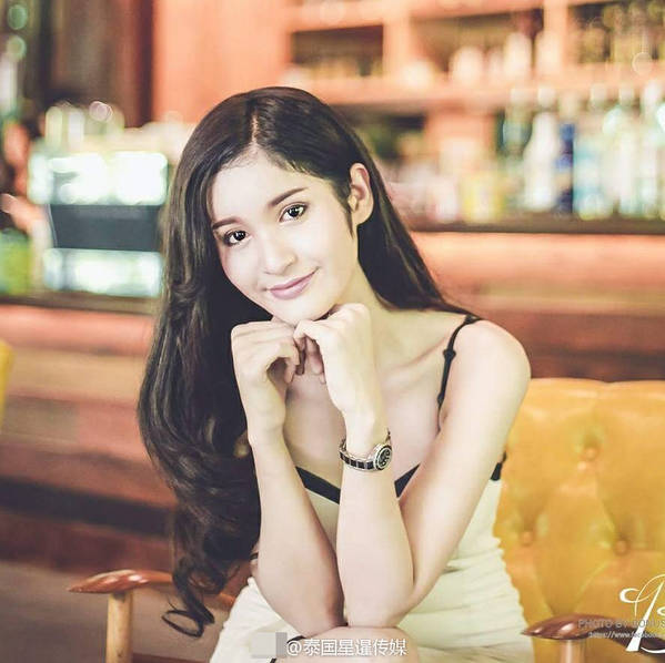 洗澡被老汉玩出精