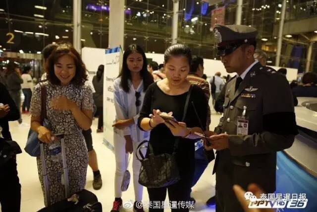 中国老妇人性猛交