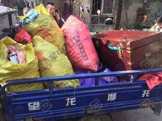 日本乱性乱伦家庭小电影