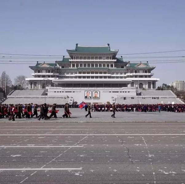 下载韩国三级录像片在线观看70岁片