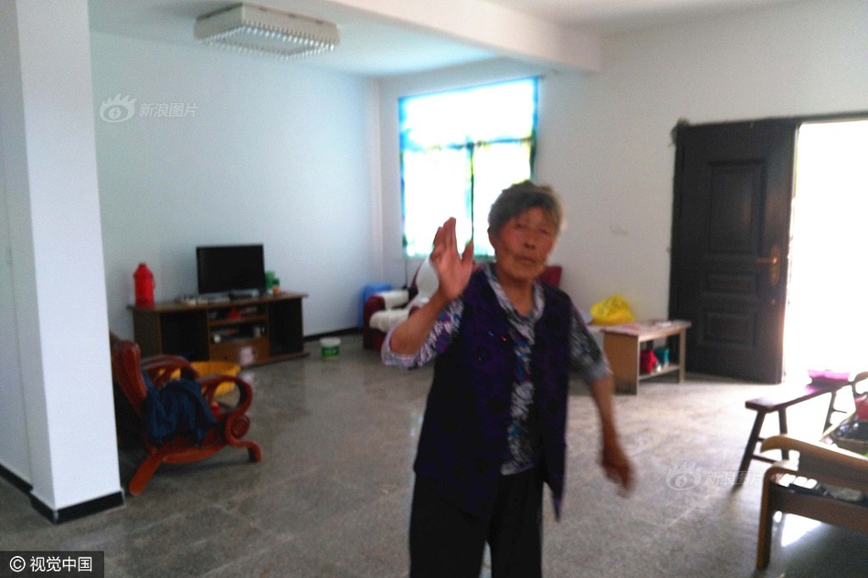 美女操公狗视频