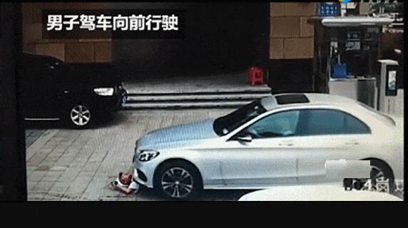 四月最新沟厕盗摄在线