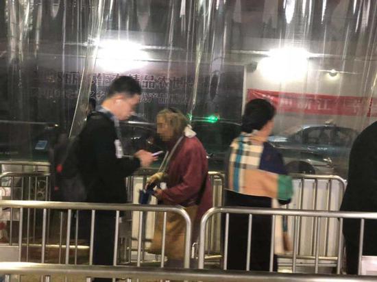  熬夜看球不伤身：意甲 派对的健康指南