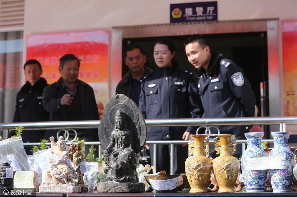 男女激情大黄片黑人又大又长