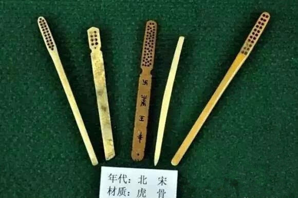 草莓秘 免费一区二区三区