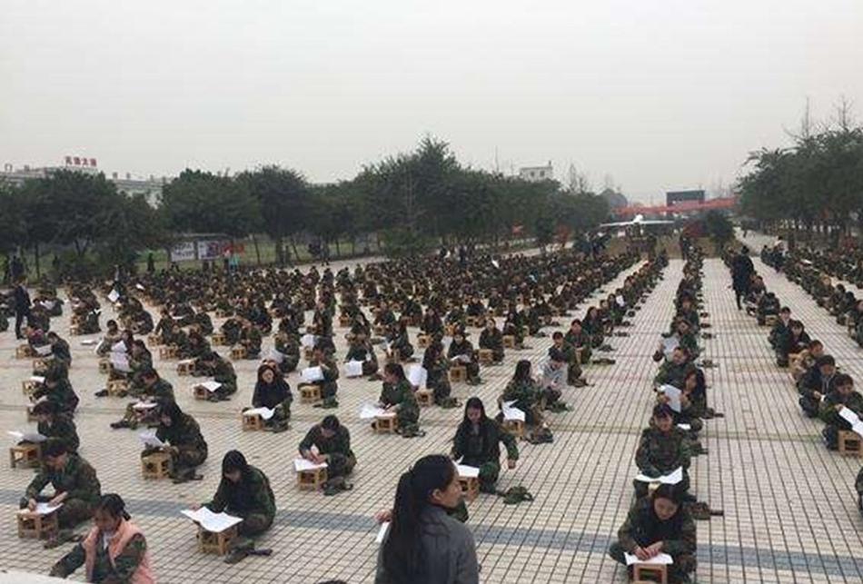 免费看一级黄色视频冫