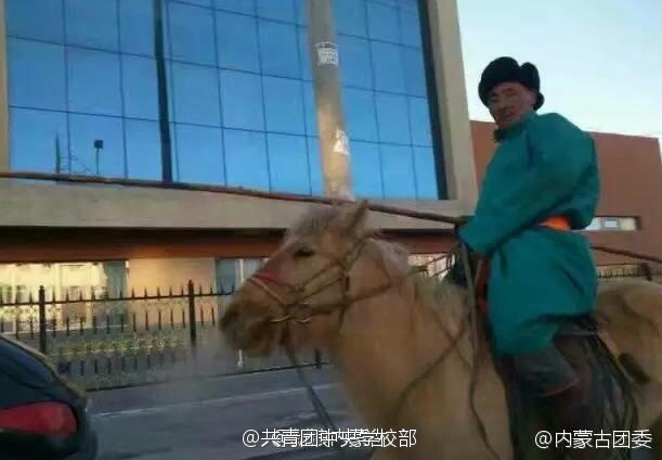 同桌给我扣了一节课好爽