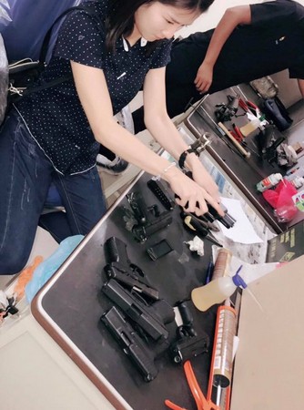 小婕子太紧了进不去