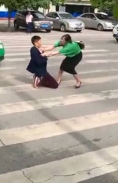 韩国激情Hd金梅瓶