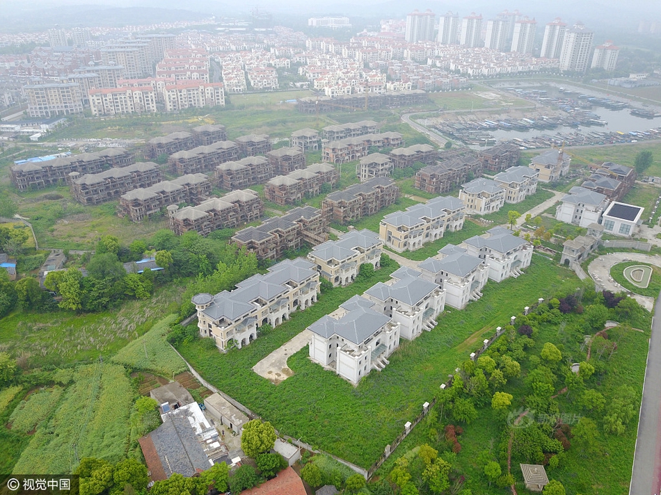游泳女教练漏点