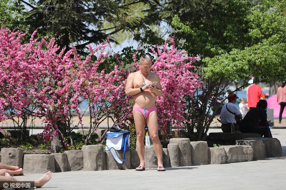 被强行糟蹋的女人A片一区二区