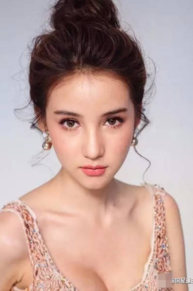 疯狂?憋尿自拍失禁网站