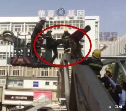 偷拍中国女没底内衣的视频