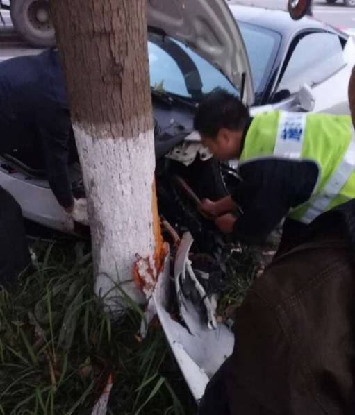 热人妻无码视频