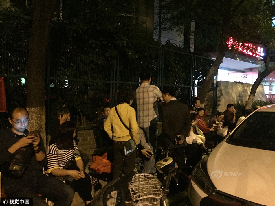 男同志三溫暖