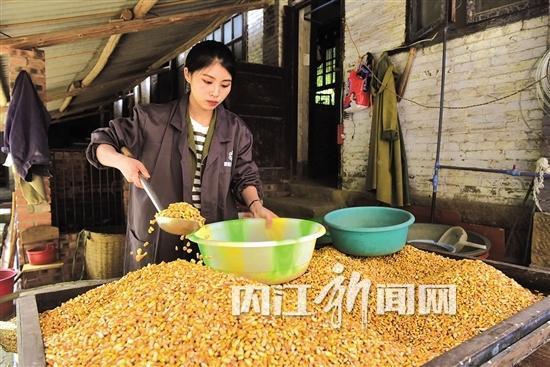 白袜教练大屌Gay视频