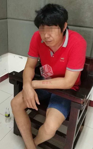 坐公交忘穿内裤被挺进